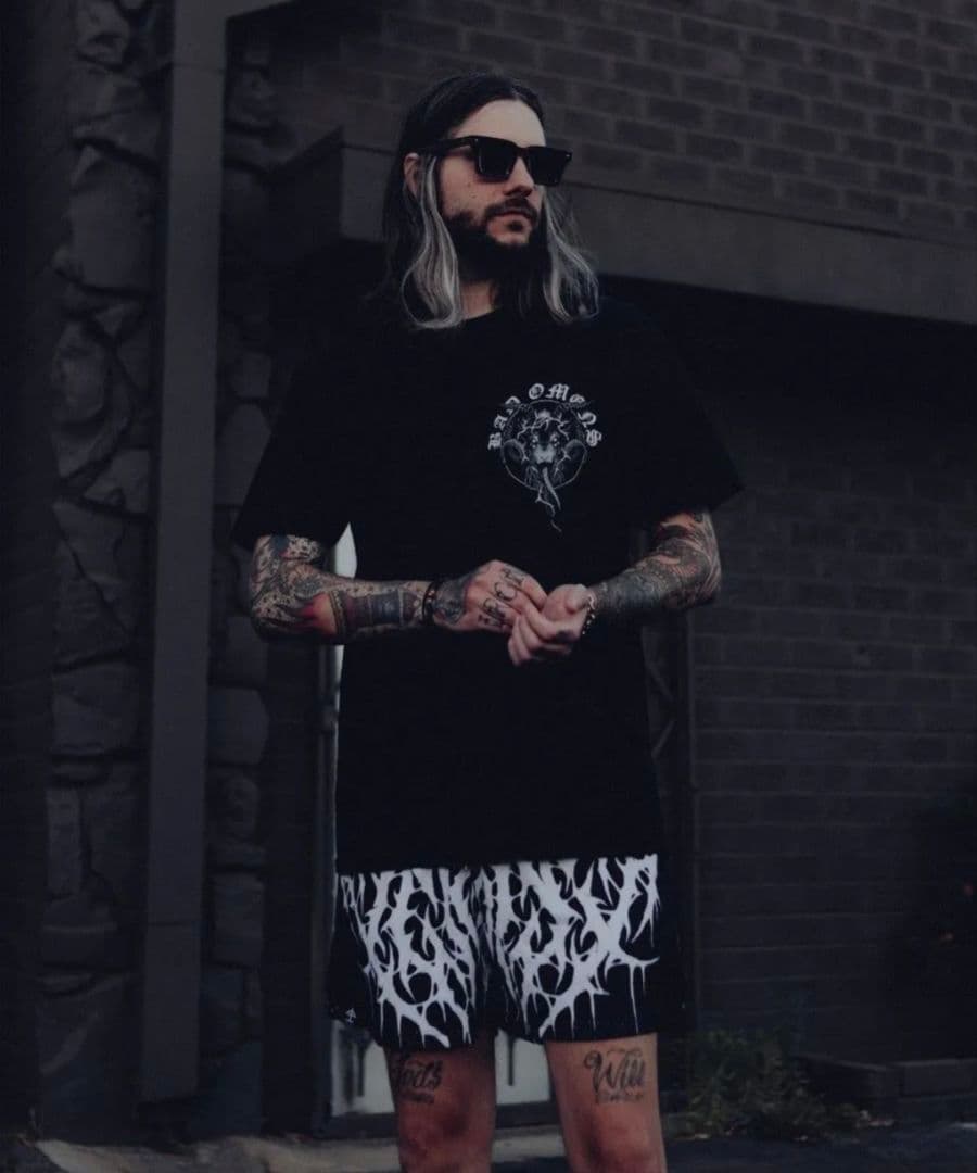 BAD OMENS シャツ