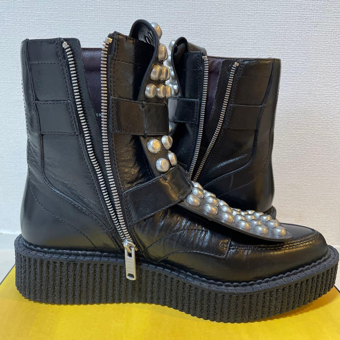 お値下げしました　MARC BY MARC JACOBS スタッズショートブーツ
