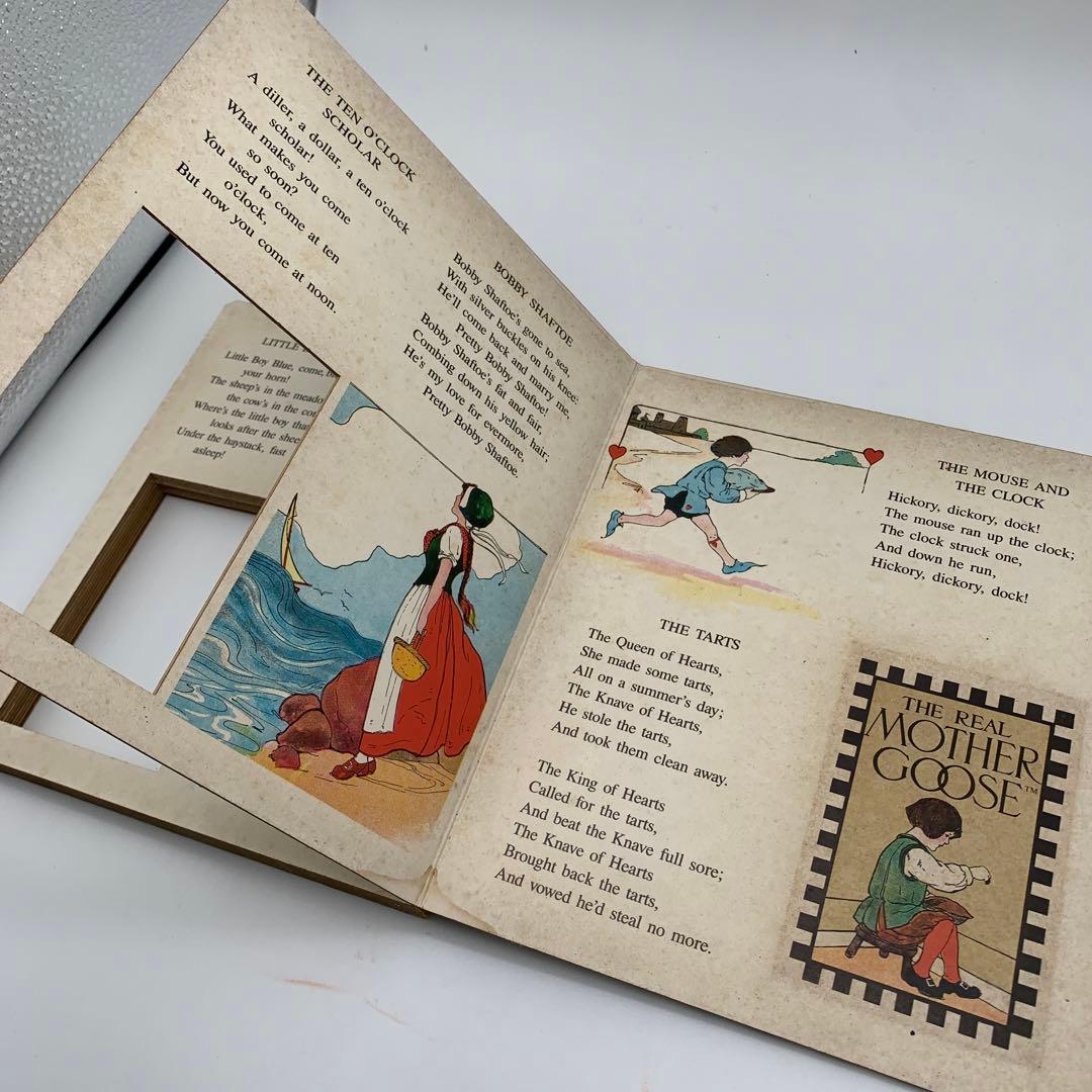THE REAL MOTHER  古い洋書