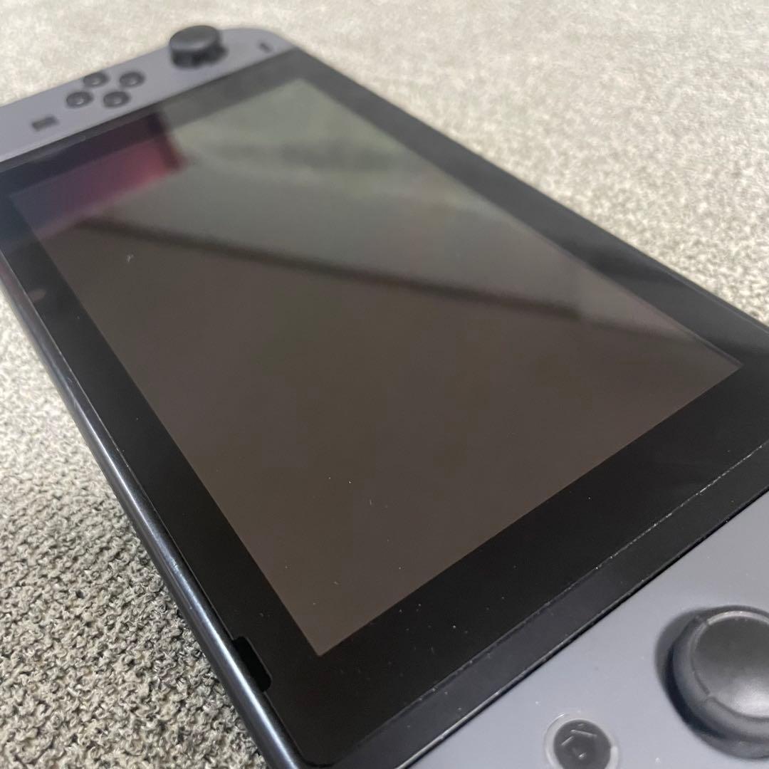 任天堂Switch 強化版 中古　スイッチ　グレー　2019年　初期化済み