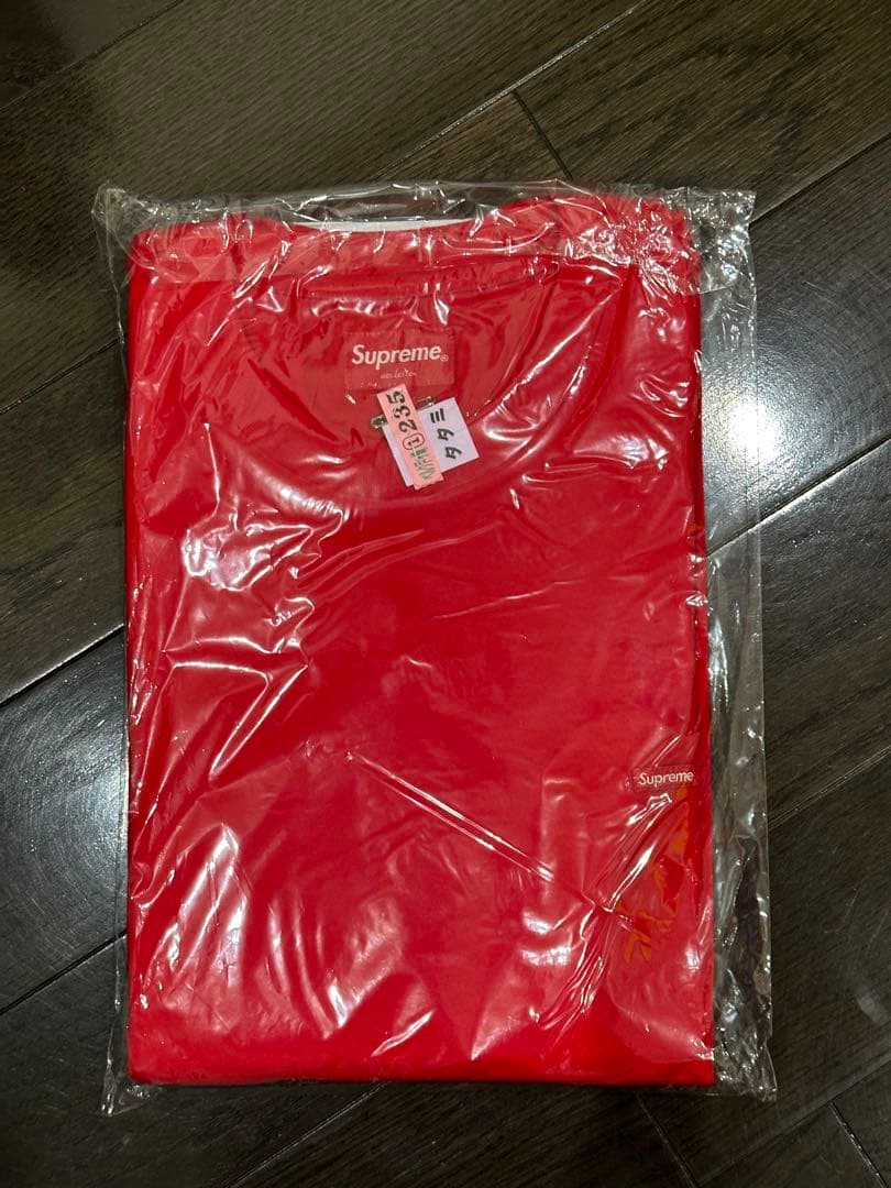 Supreme レッド Tシャツ 新品未使用