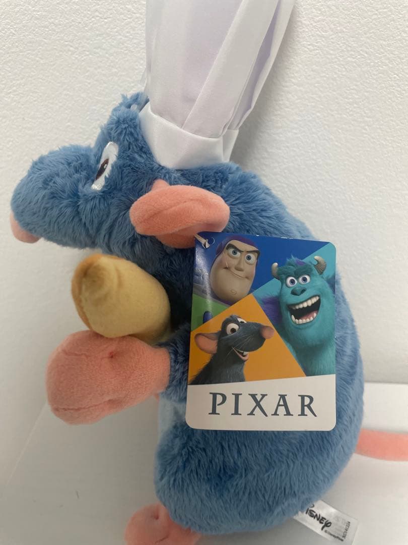 海外ディズニー　パリ　レミーの美味しいレストラン　シェフの帽子　フランスパン