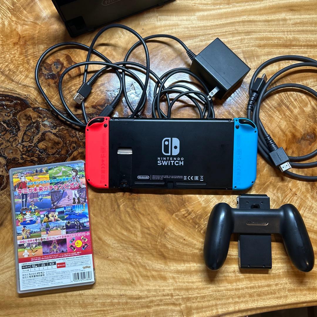 Nintendo Switch 本体ポケットモンスターシールド付き