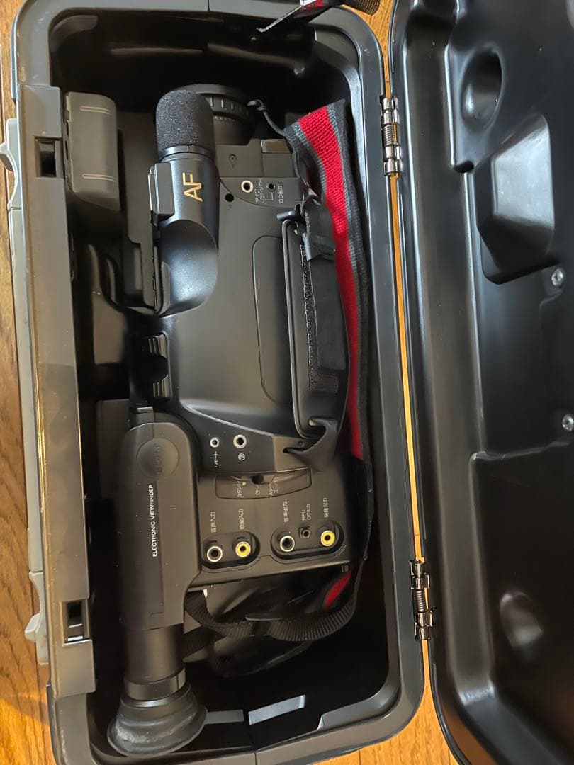 sony ８ミリビデオカメラCCD-F330/F30 （取扱説明書付）
