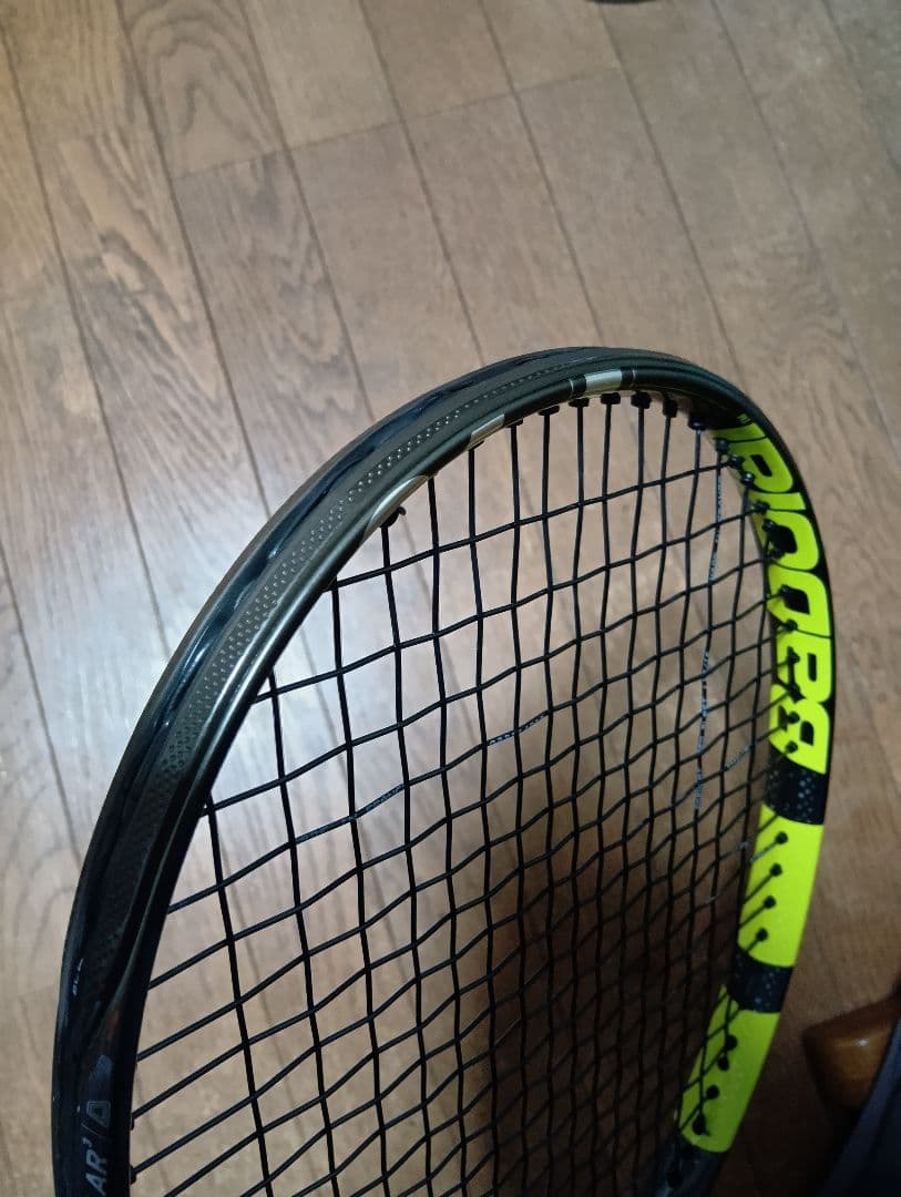 【極美品】BabolatPureAeroVS(2020モデル)