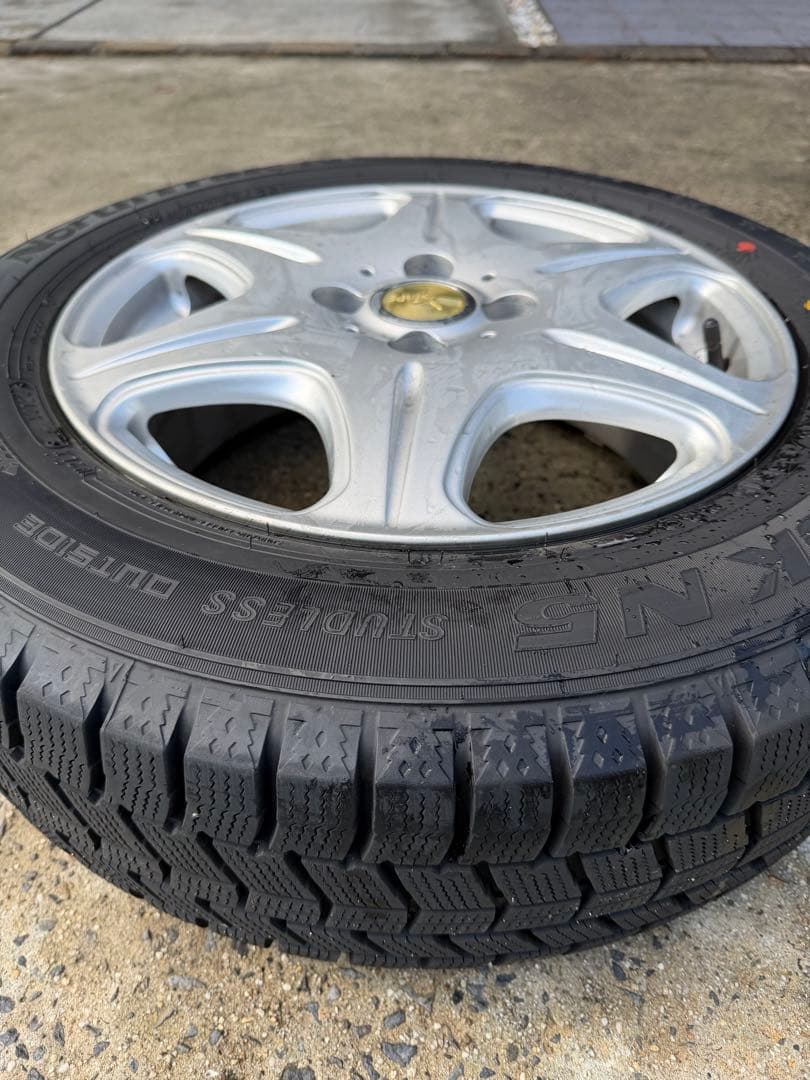 185/65R15 スタッドレスタイヤ ホイールセット
