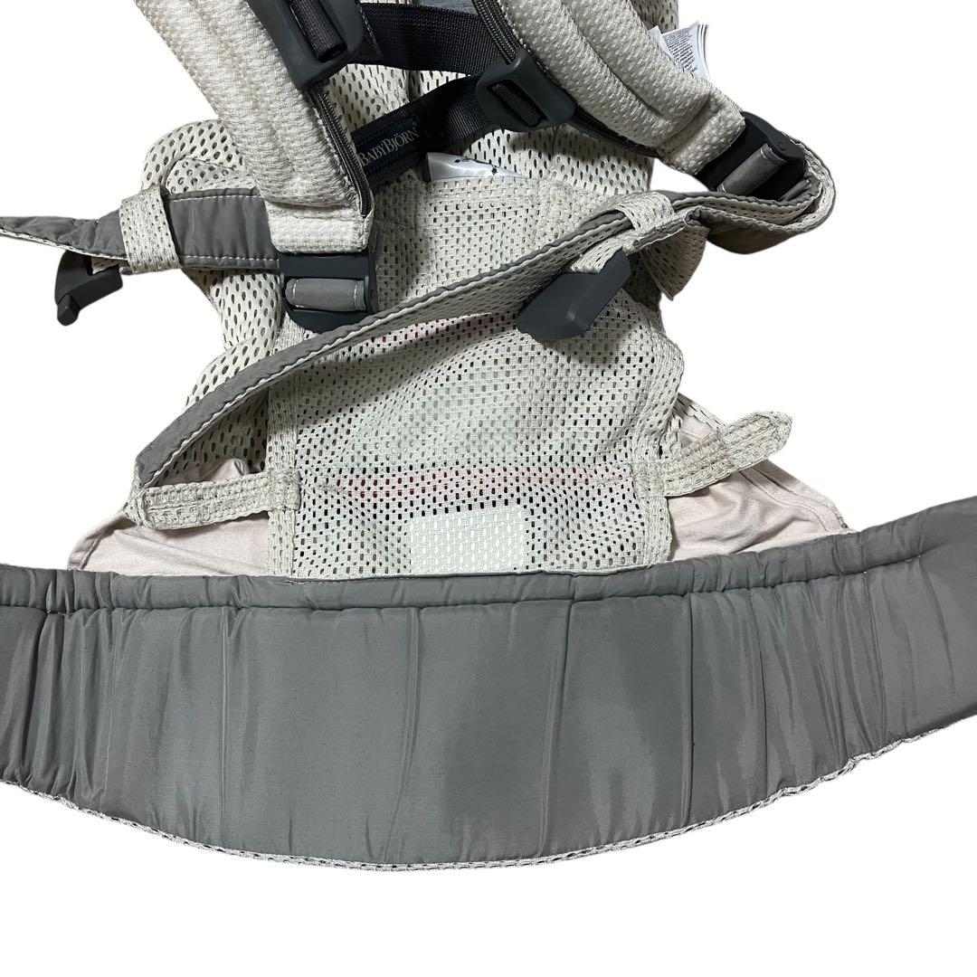 美品 BabyBjorn 抱っこ紐　ベビージョルン　ハーモニー　 クリームカラー