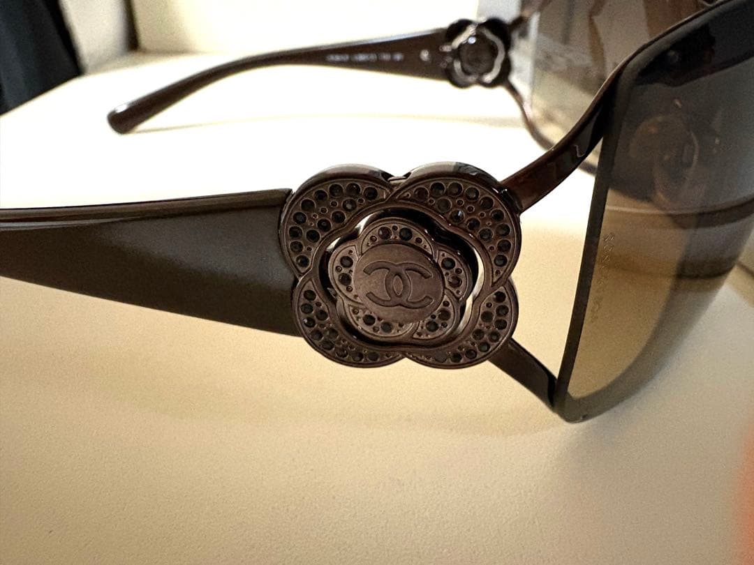 週末値下げ❣️CHANEL フラワーモチーフ サングラス