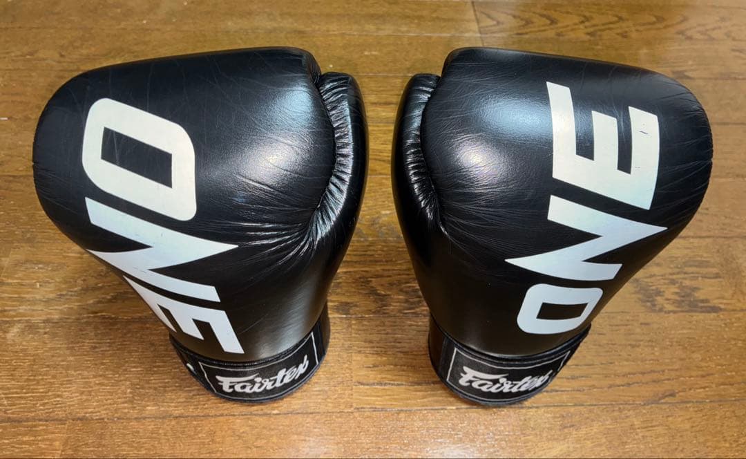 ONECHAMPIONSHIP Fairtexグローブ