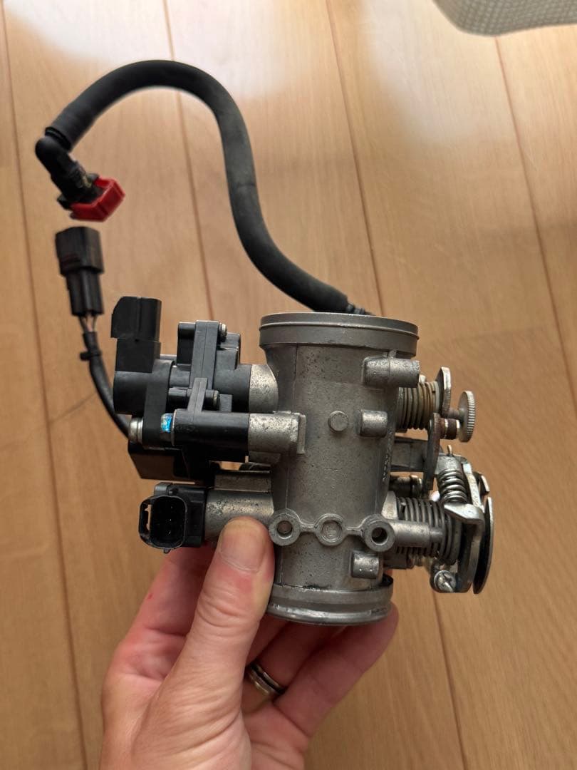 DトラッカーX LX250 純正スロットルボディー