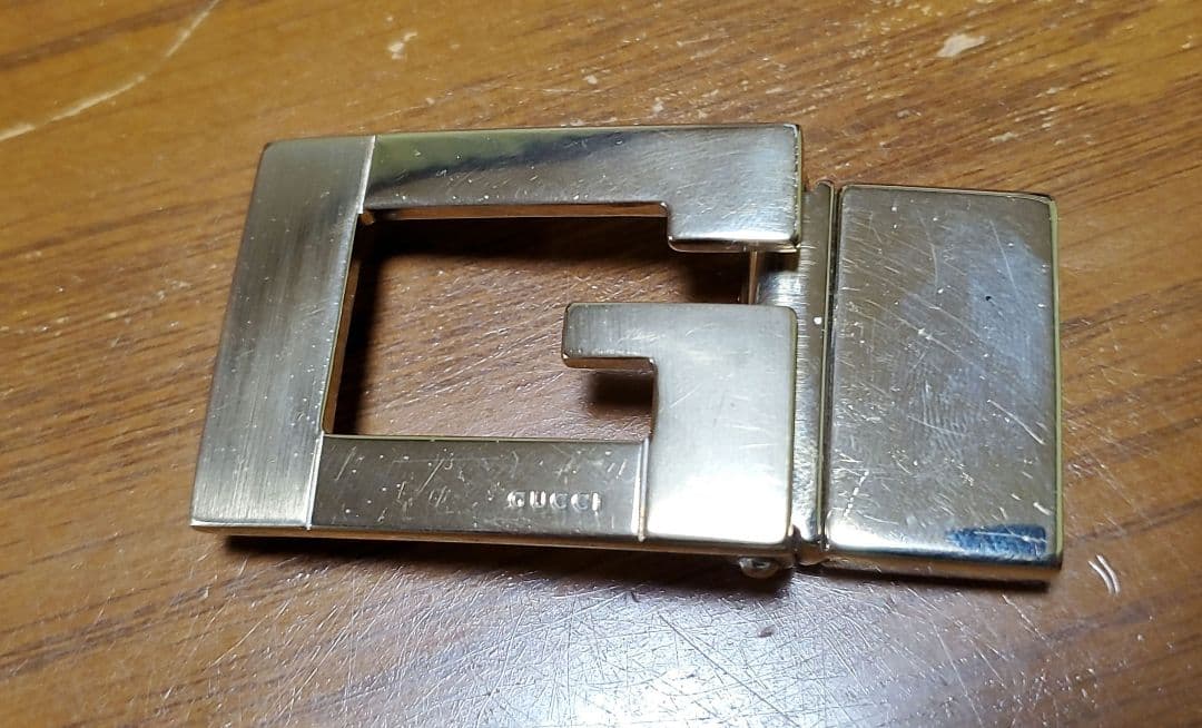美品！！GUCCI　ゴールドGロゴ　リバーシブルバックルのみ