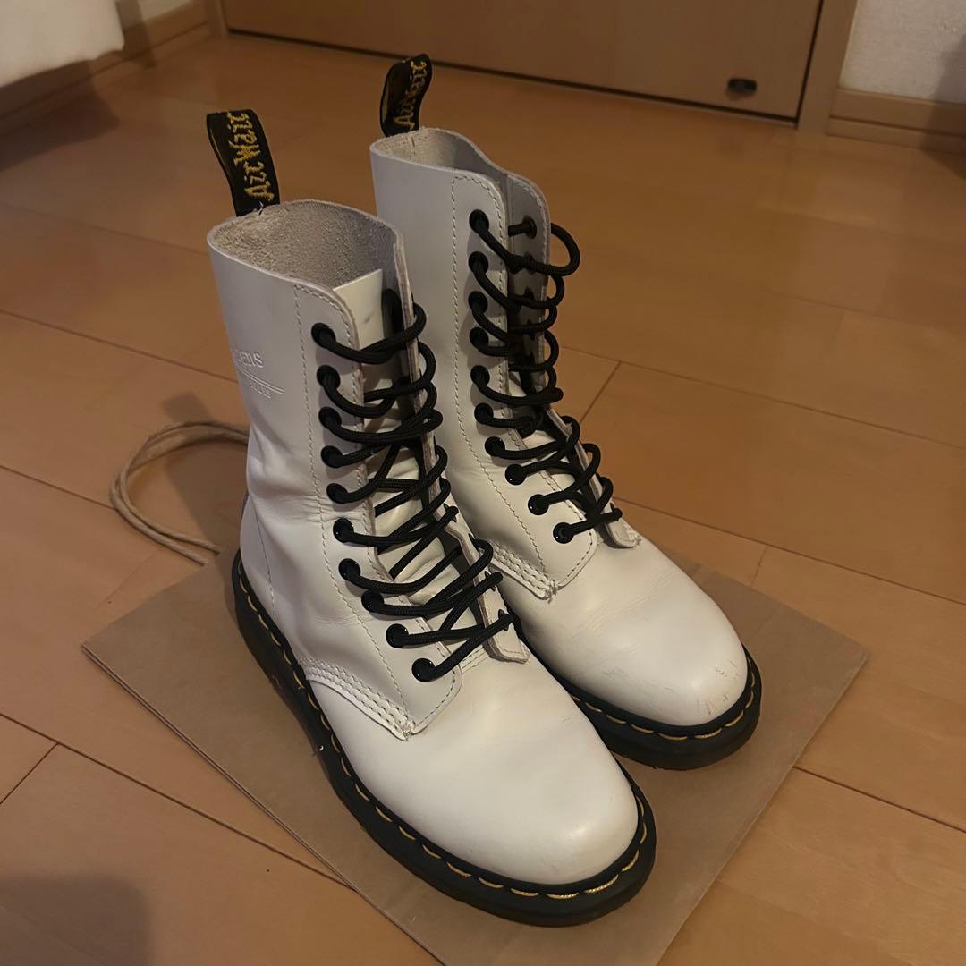 Dr.Martens ドクターマーチン 10ホールブーツ ホワイト