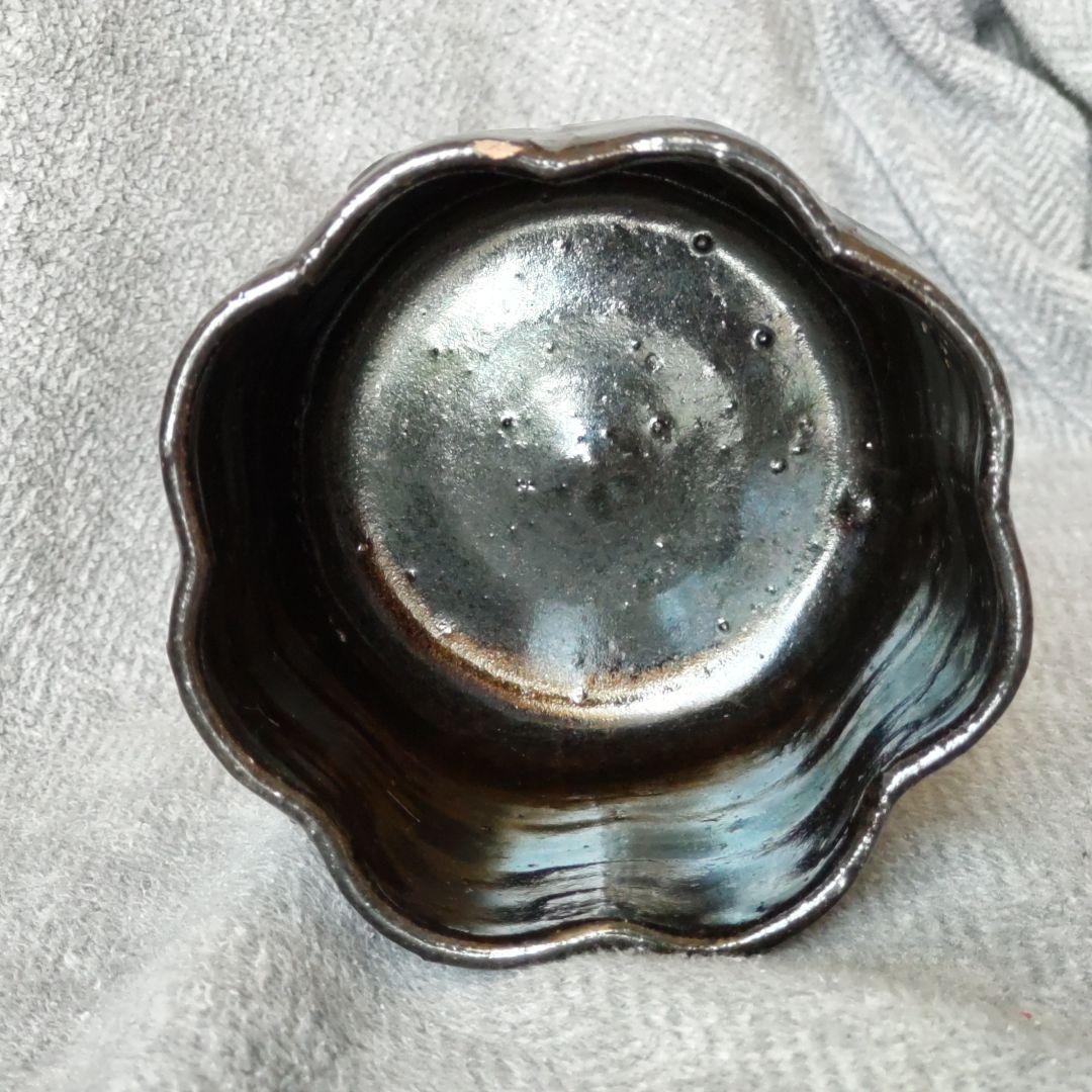 小林東五　天目輪花向付　中古品　黒釉　李朝　欠け・窯傷あり