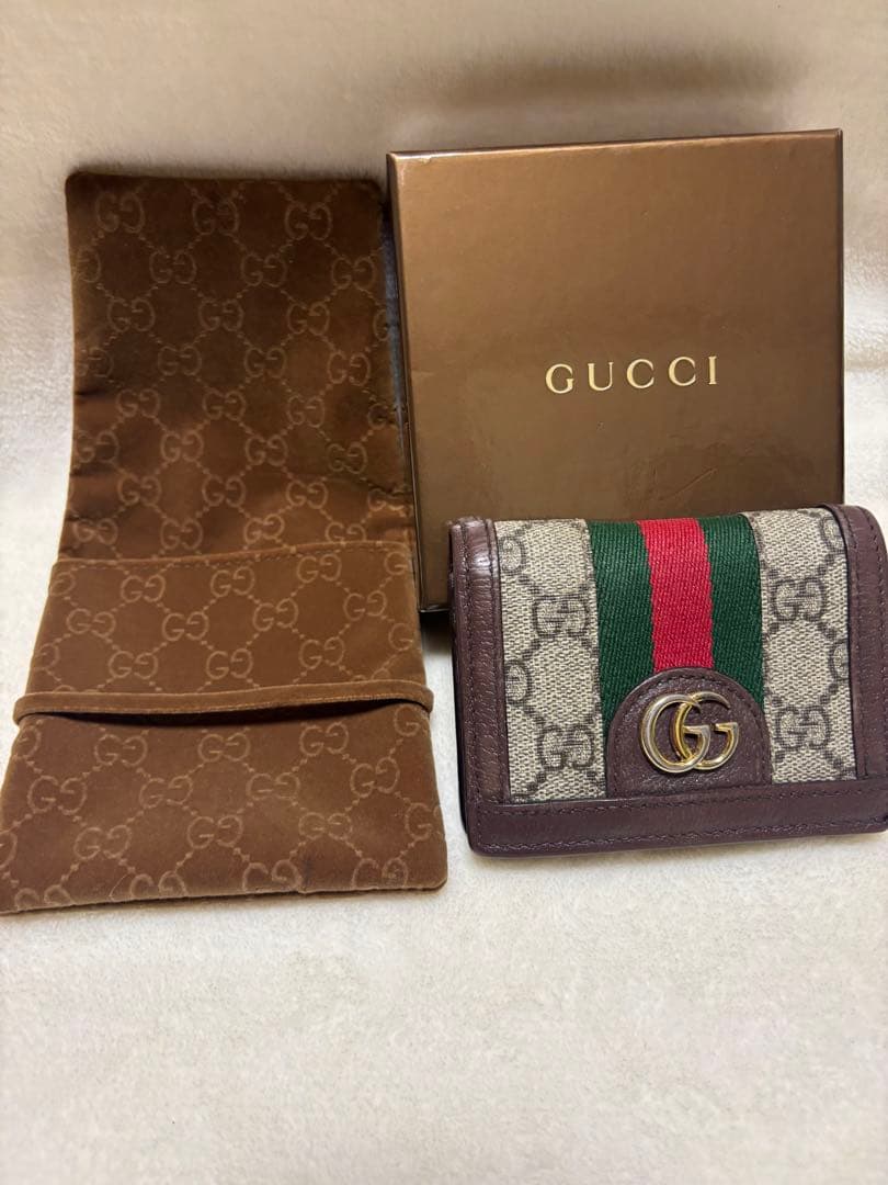 GUCCI 二つ折り財布 GGシェリーライン