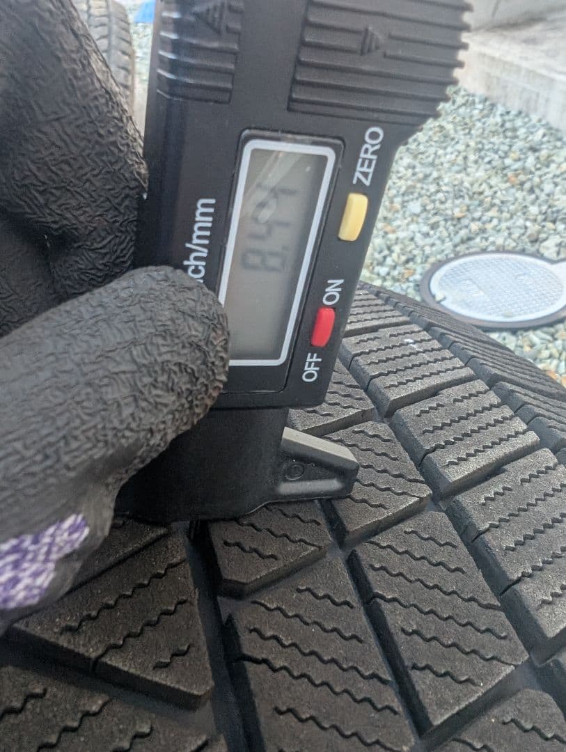 タカオ　235/50r18 VRX3 2022年製