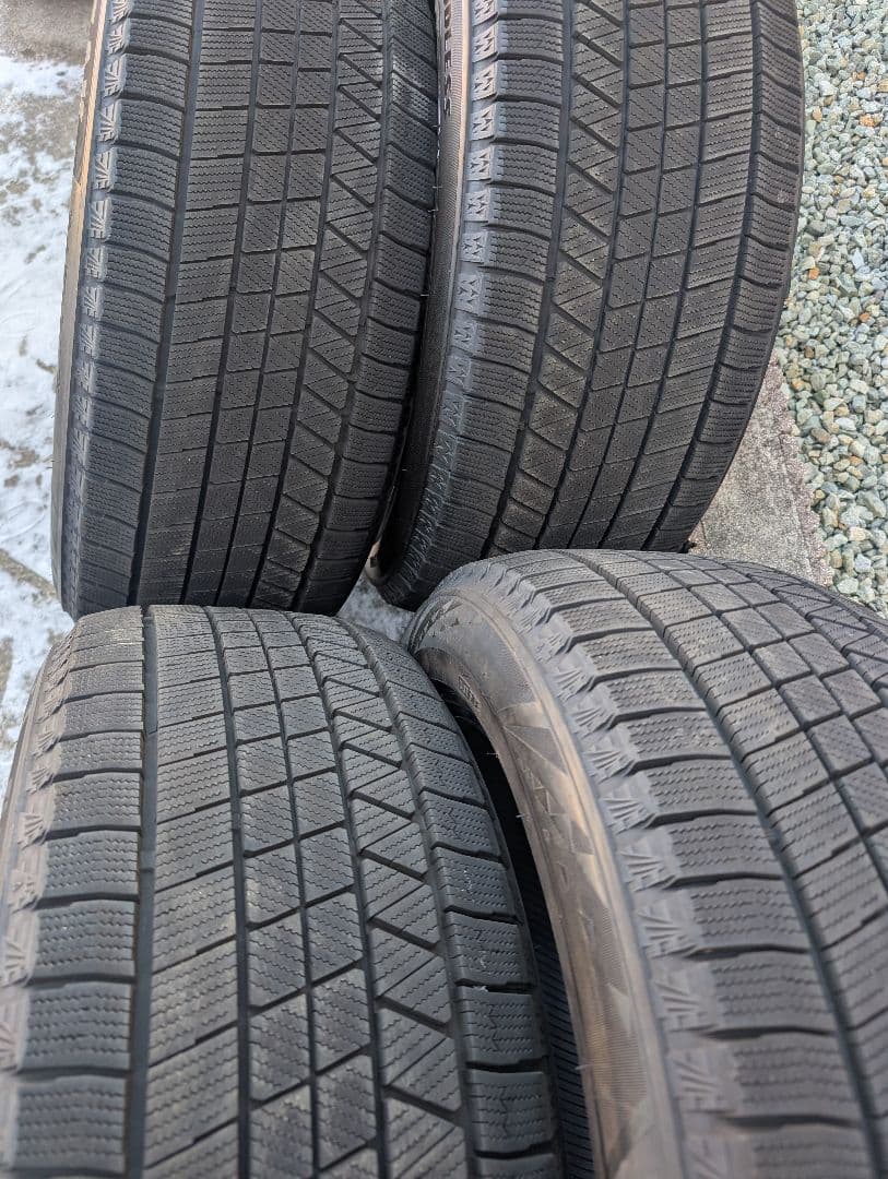 タカオ　235/50r18 VRX3 2022年製