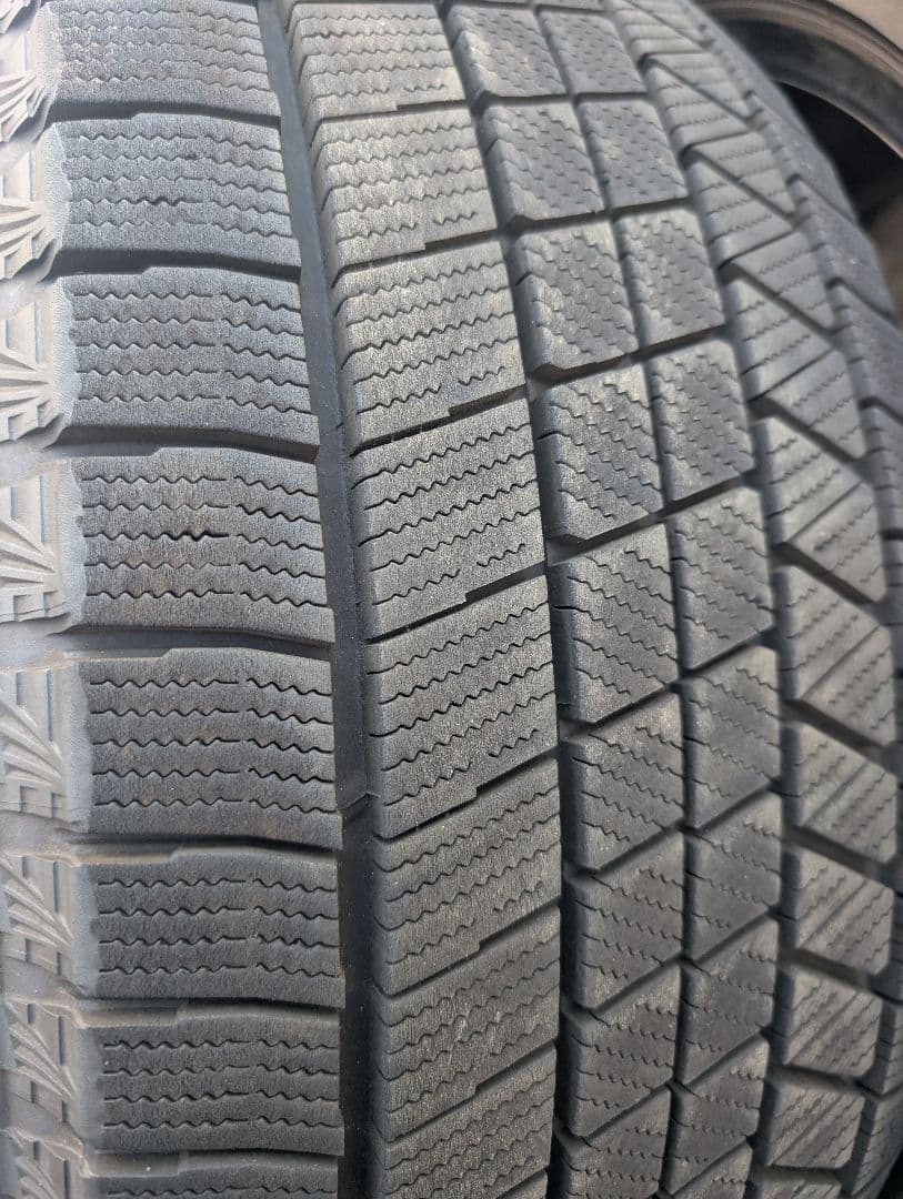 タカオ　235/50r18 VRX3 2022年製