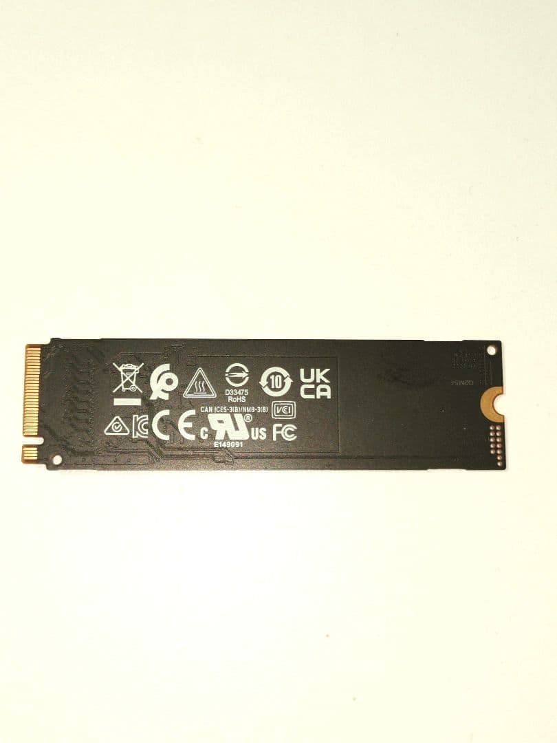 SAMSUNG SSD 256GB NVMe 2280 使用時間20時間