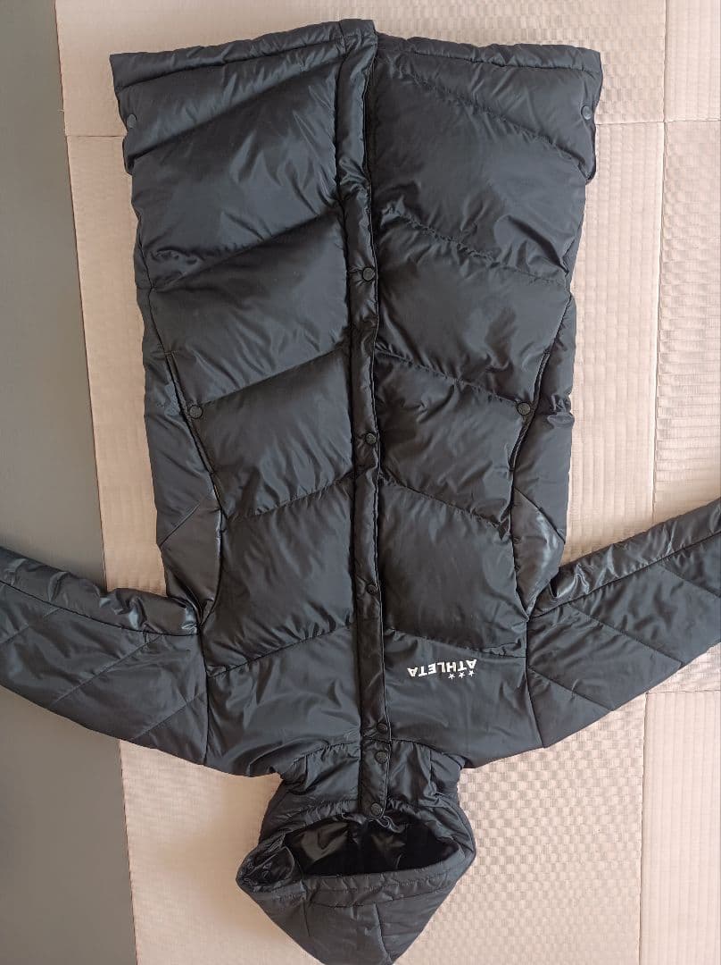 美品、ATHLETA ベンチコート 160サイズ　ブラック