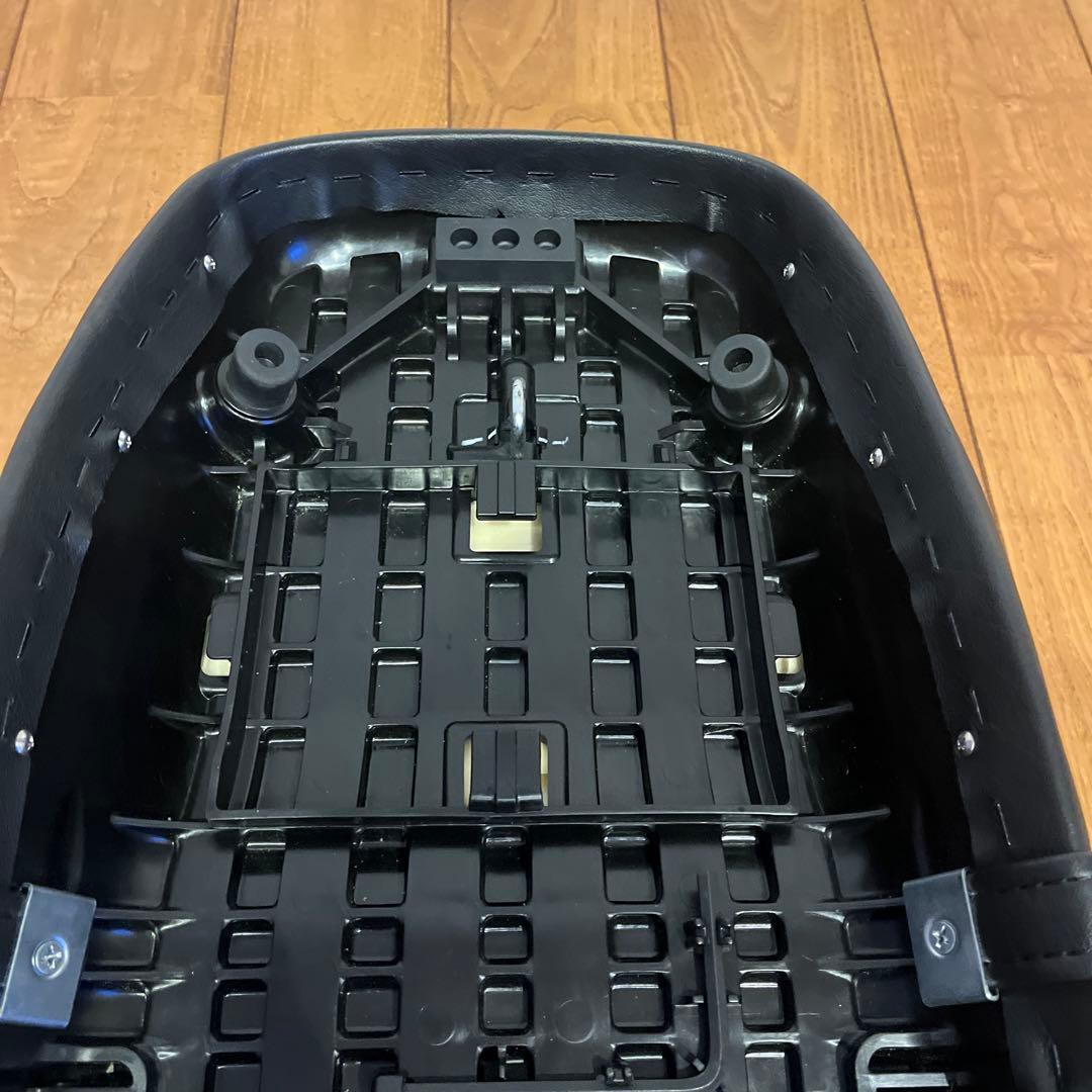 ダックス125 Gcraft NRシート