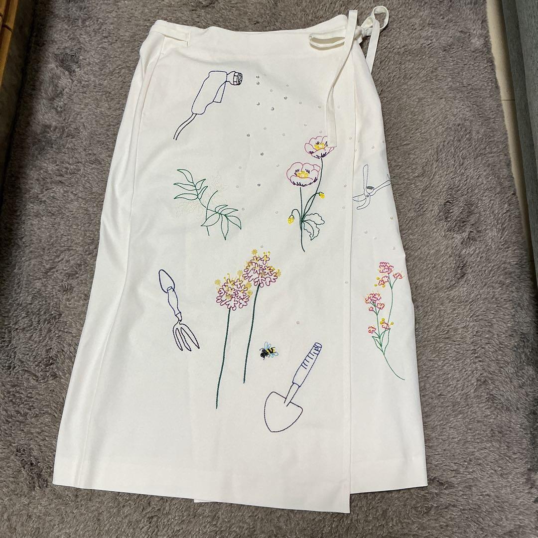 【25SS】新品タグ付き　MUVEIL ミュベール　スカート　刺繍