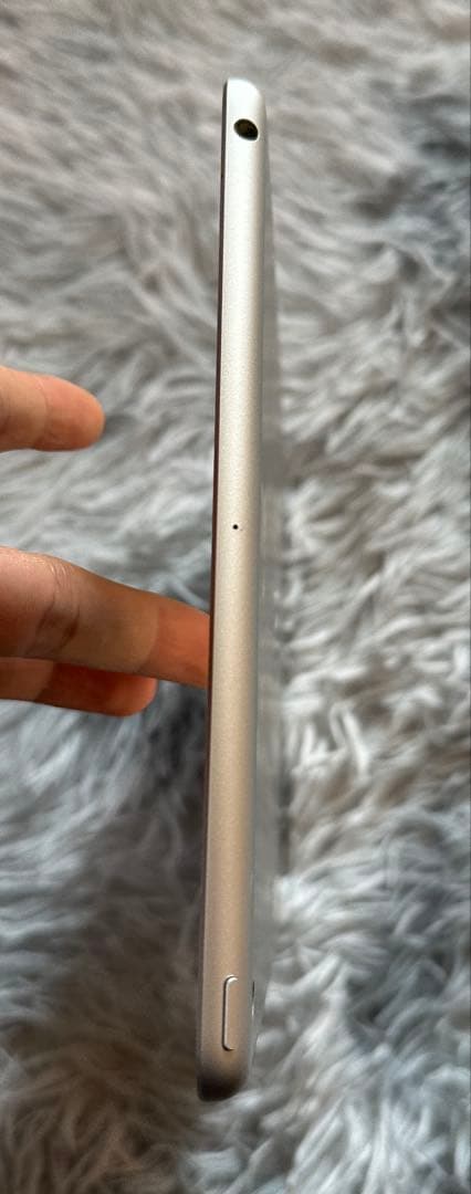 Apple iPad (第7世代) 32GB シルバー