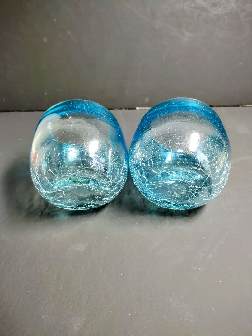 新品未使用　手作り吹きガラスのアイスクラック入り琉球グラス２色形違いの4個セット