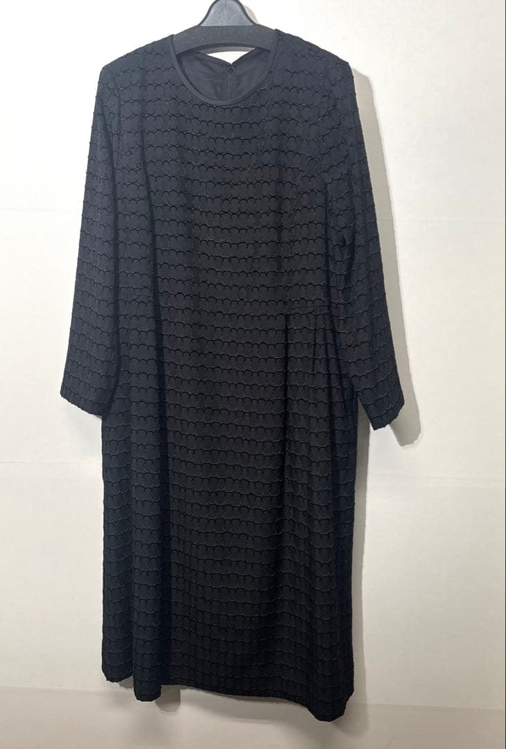 【新品】定価88,000円　レリアン　フォーマルワンピース　ブラック17＋