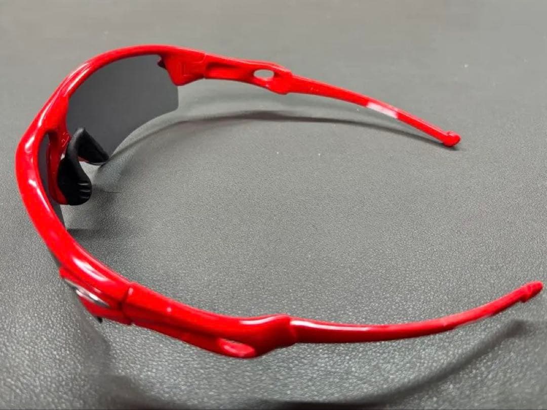 キツネ　OAKLEY Rader St. Louis Cityサングラス