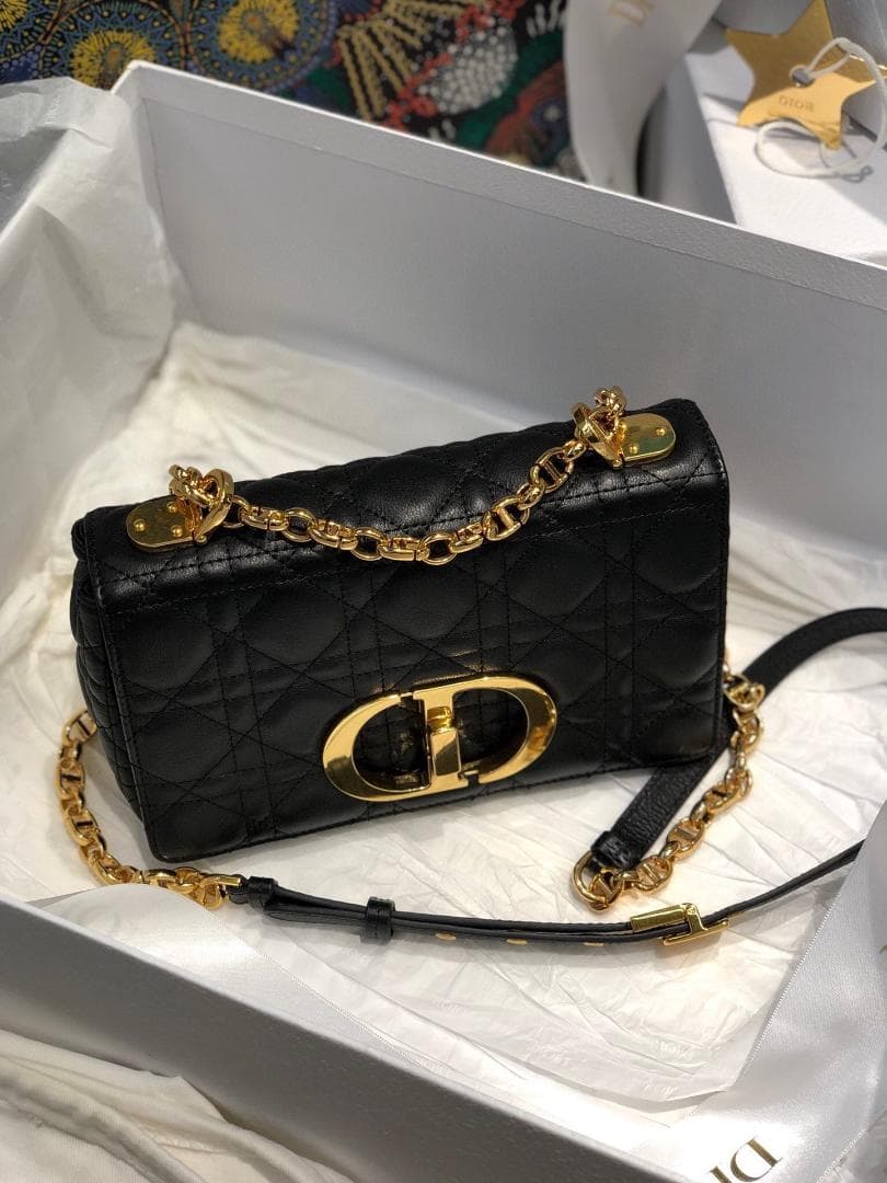 極美品 ショルダーバッグ