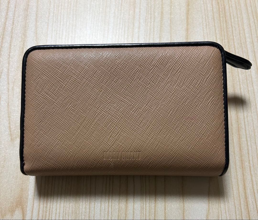 箱付き MARY QUANT デイジーパッチスナップ2Lウォレット（ベージュ）