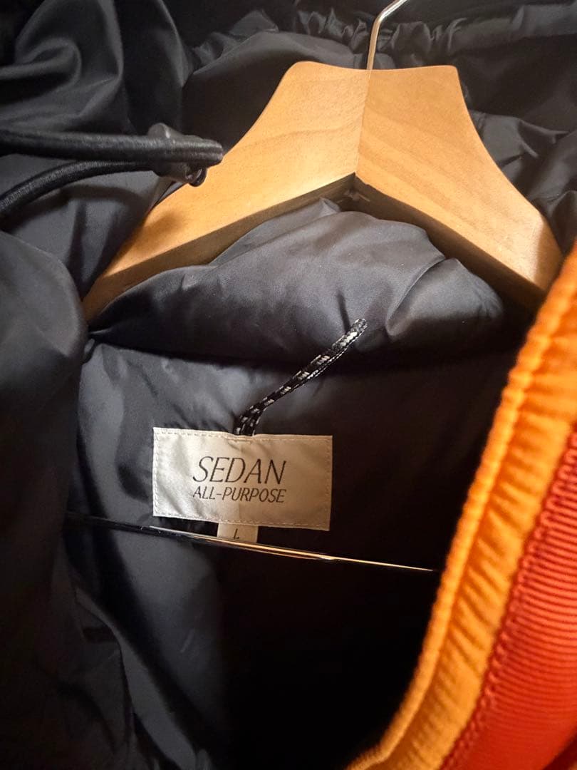 SEDAN ALL-PURPOSE POLAR PUFF PARKA マンゴー