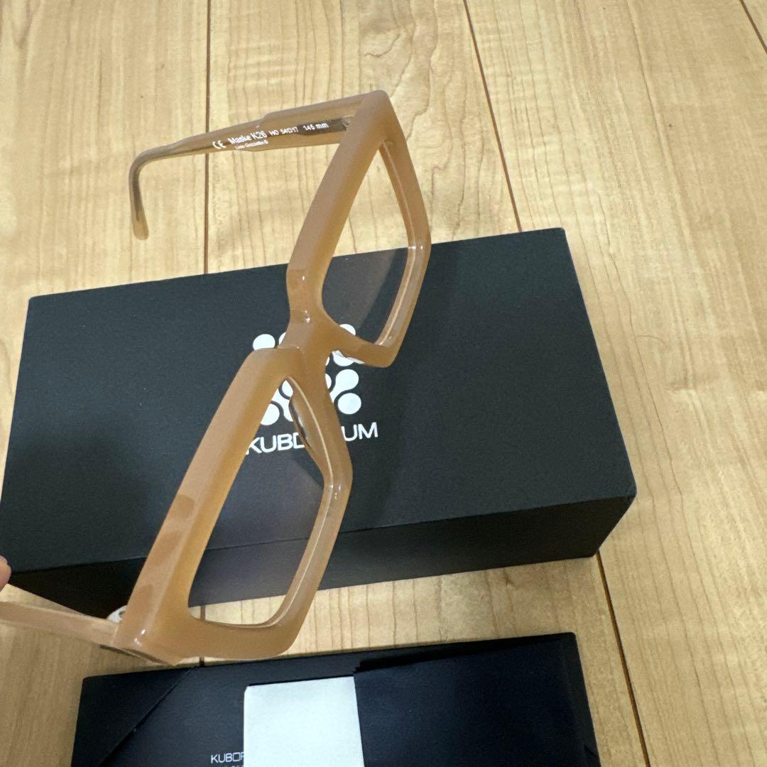 新品KUBORAUM MASKE K26 クボラム サングラス メガネ　ベージュ