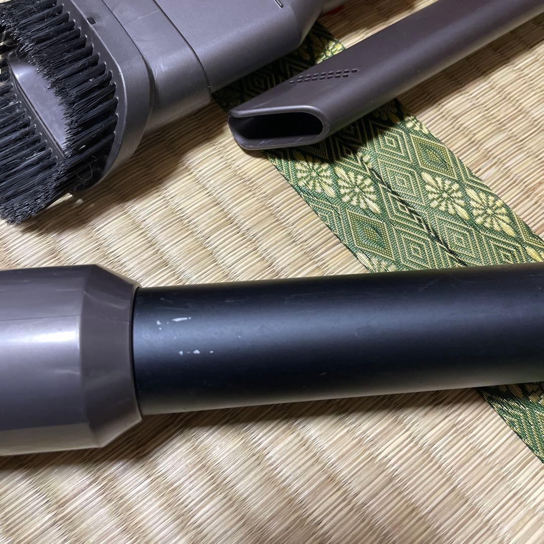 Dyson V10 スティッククリーナー 本体とアタッチメント　スタンド付き