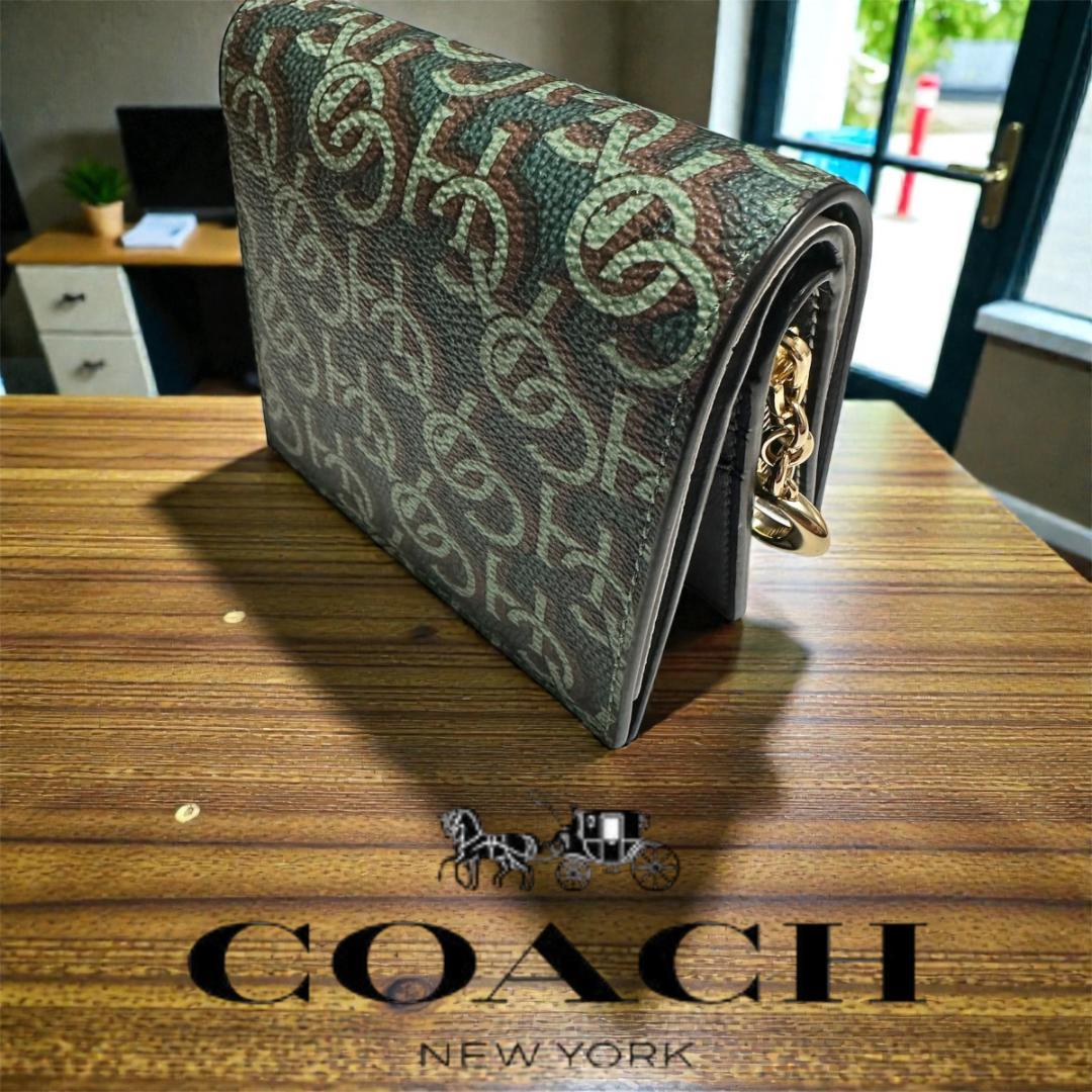 ❤週末処分セール❤【新品・未使用】COACH 二つ折り財布 ロゴパターン