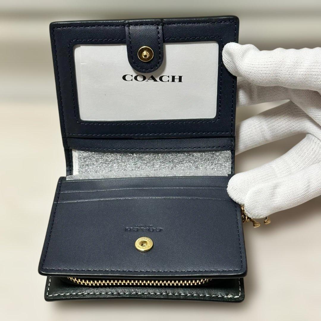 ❤週末処分セール❤【新品・未使用】COACH 二つ折り財布 ロゴパターン