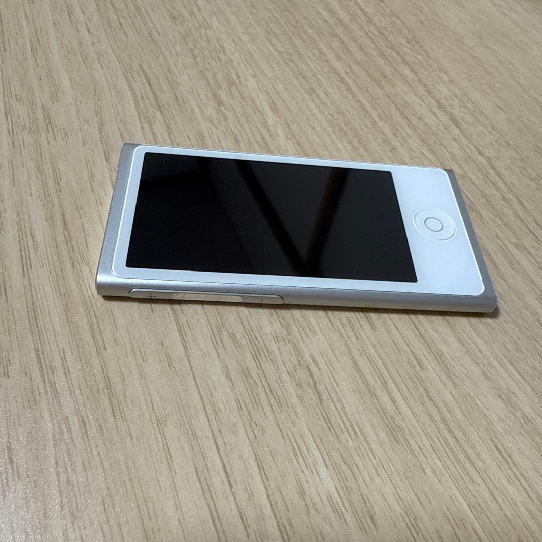 iPod nano A1446 16GB シルバー 第7世代