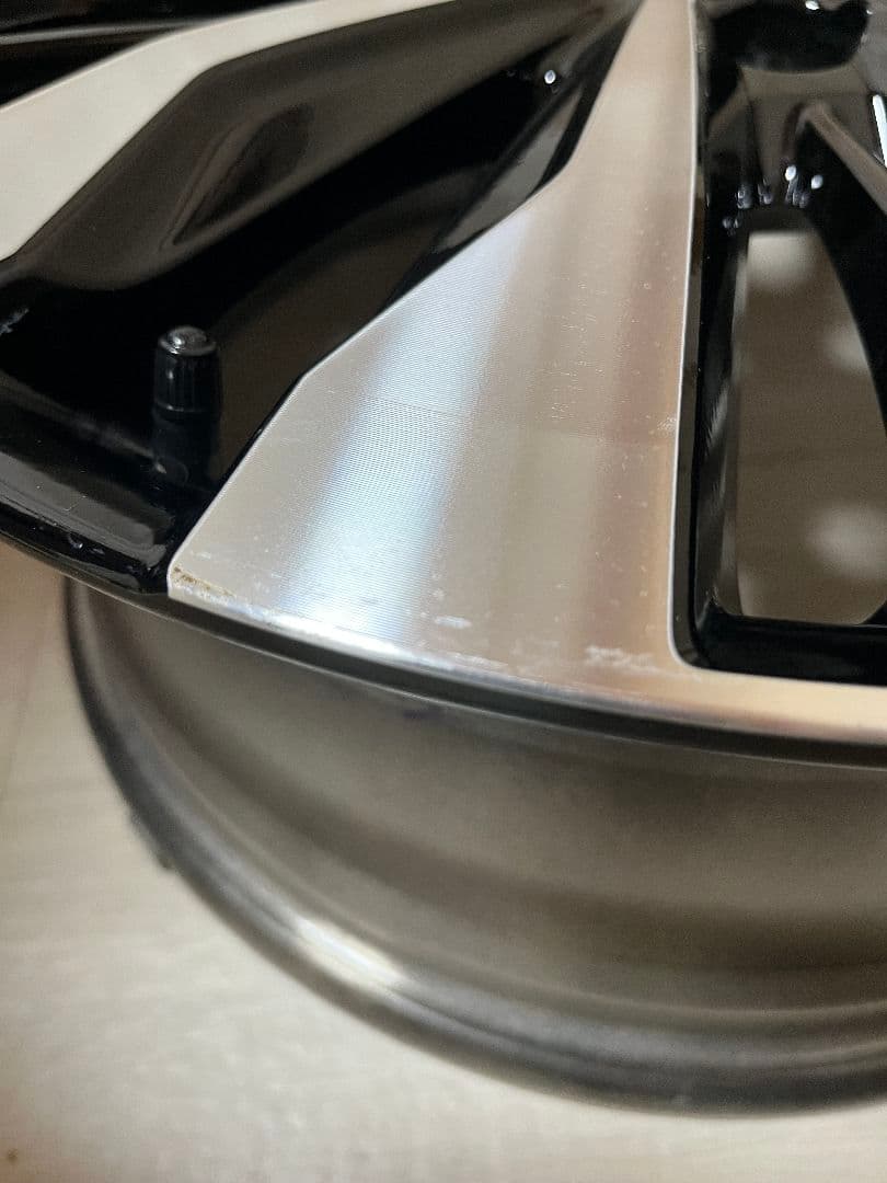 ② ホンダWRV新車外しホイールナットキャップ付純正17インチホイール２本
