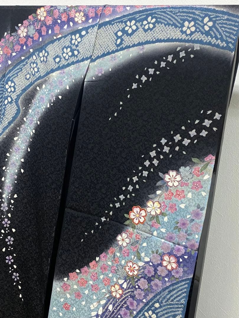 振袖 仮絵羽 金通し 刺繍 金駒 金彩 紋意匠 正絹 未仕立て品 八掛付き