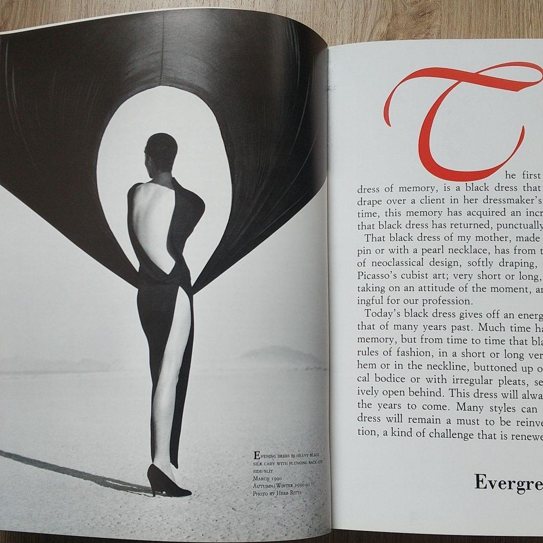 希少品 VERSACE ヴェルサーチ 写真集 SIGNATURES