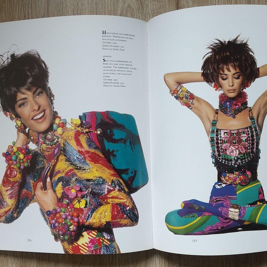 希少品 VERSACE ヴェルサーチ 写真集 SIGNATURES