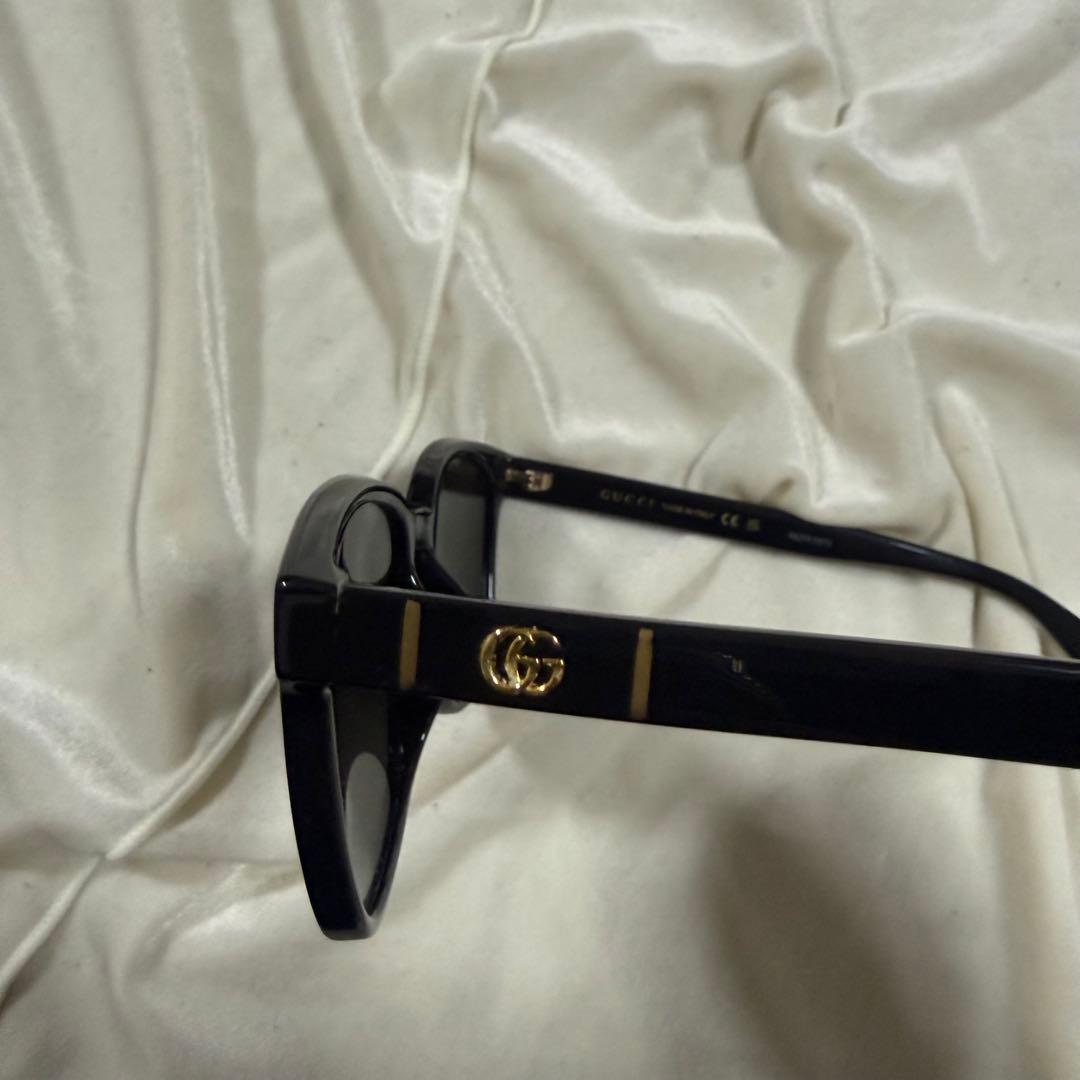 GUCCI サングラス GGロゴ ブラック 美品 付属品　ケース付き