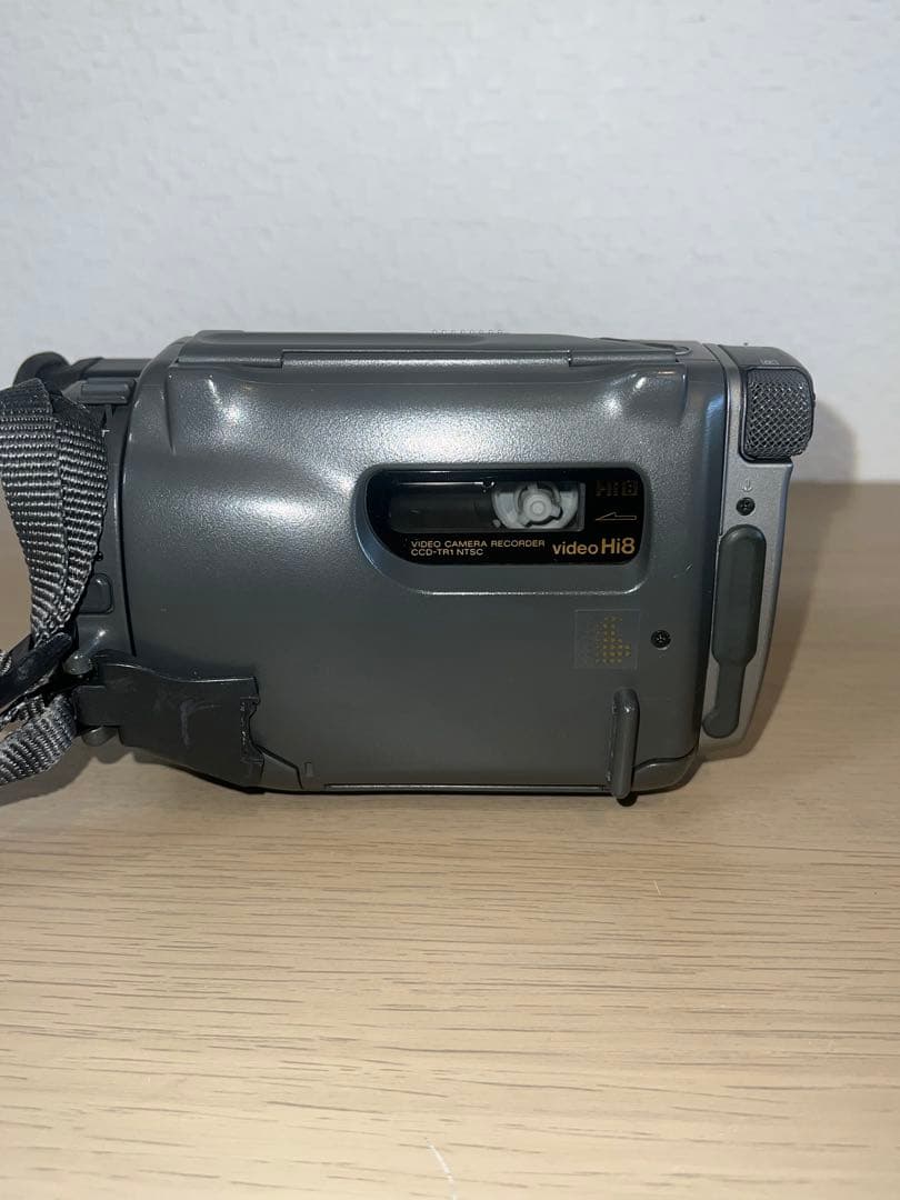 SONYのVideoHi8規格に対応したHandycam、モデルCCD-TR1