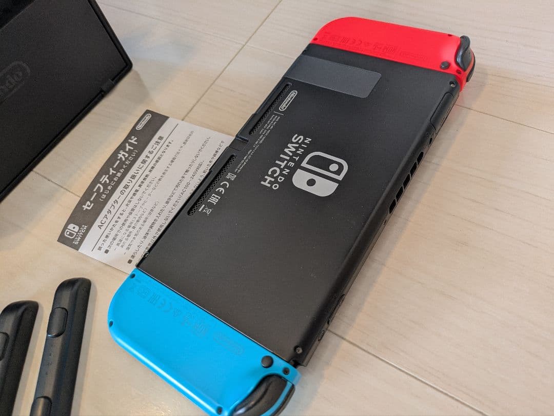 Nintendo Switch 本体 完備品　レッド　ブルー　すぐに遊べる