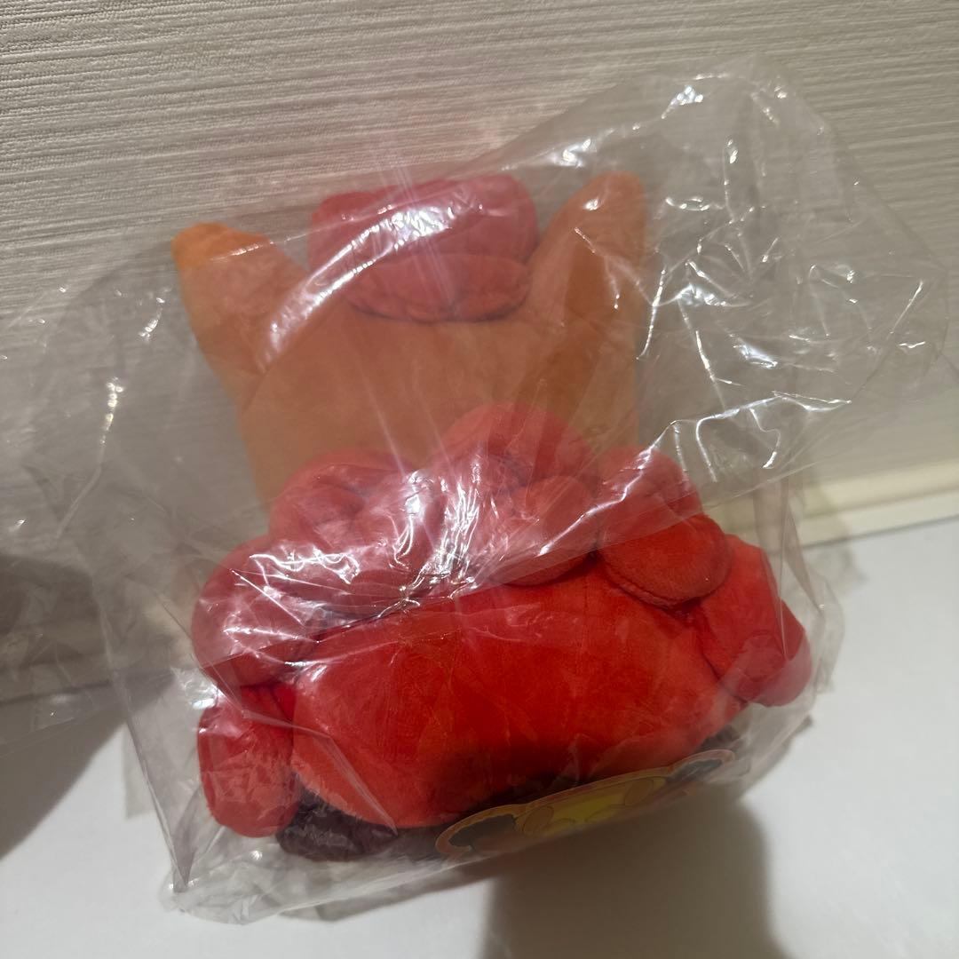 ロコンポンチョのピカチュウ　ぬいぐるみ