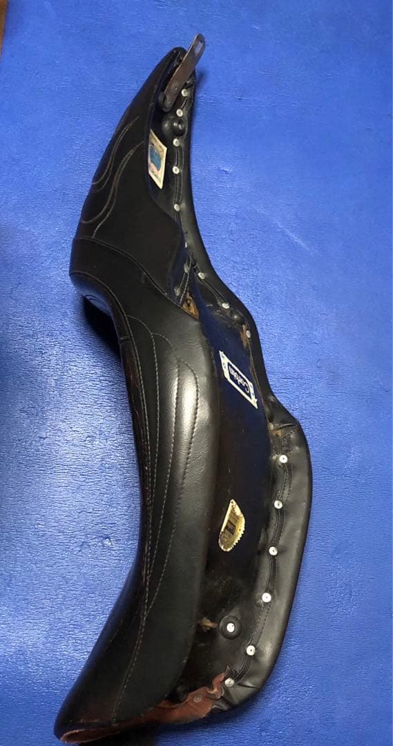 ホンダ　ワルキューレ　本革　コルビンシート　バックレフト取り付け穴付き