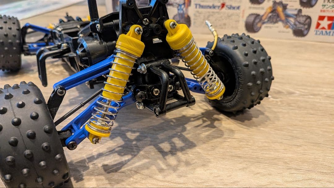 【当時物】タミヤ　ラジコン　サンダーショット（未使用ボディ、ステッカー付）