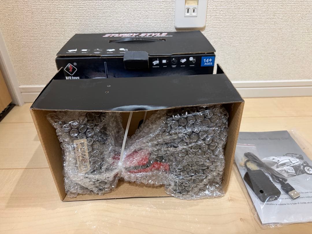 K989 1/28 リモートコントロールカー 2.4G