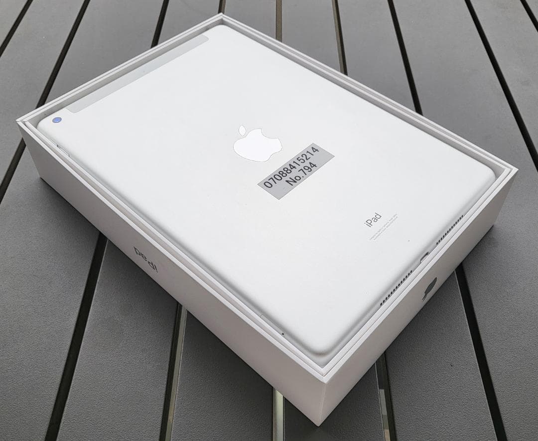 iPad（第９世代）WiFi+Cellular　64GB　セルラーモデル　完動品