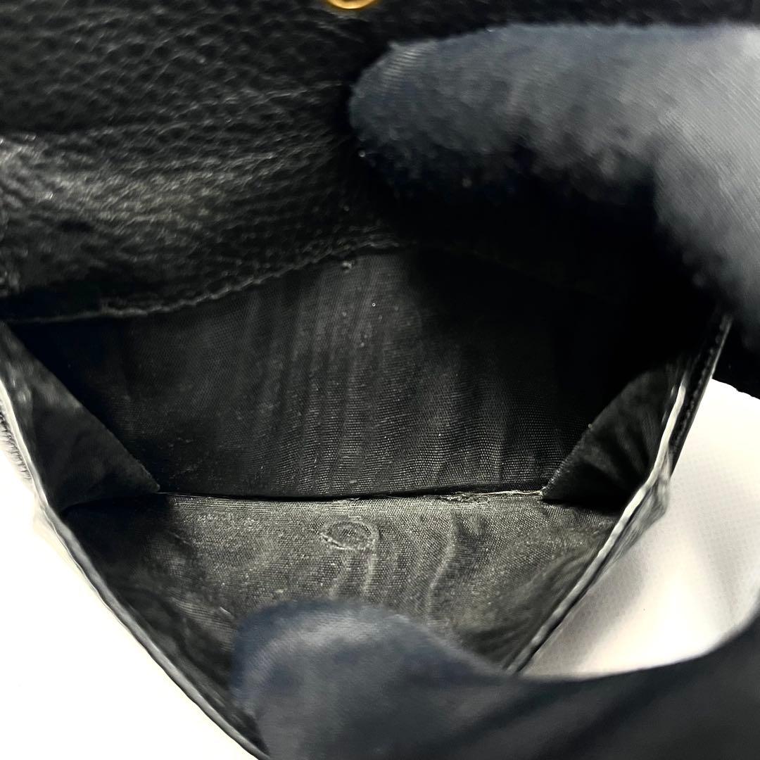 希少✨プラダ 三つ折り財布 ヴィッテログレイン レザー ロゴ金具 ブラック